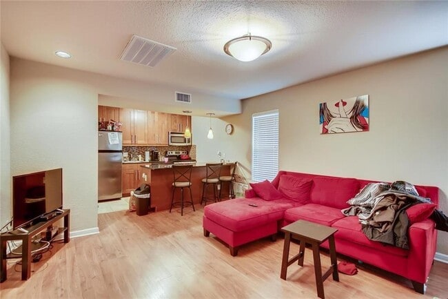 property at 7685 Northcross Dr