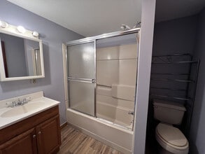 466 - 114 VT Route, Unit B in East Burke, VT - Building Photo - Building Photo