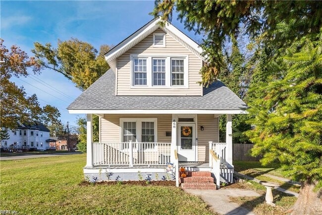 property at 868 W 36th St