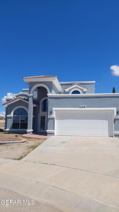 3808 Tierra Allen Pl in El Paso, TX - Building Photo