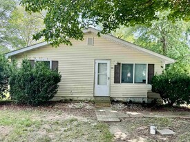 800 Clark St in Kokomo, IN - Building Photo