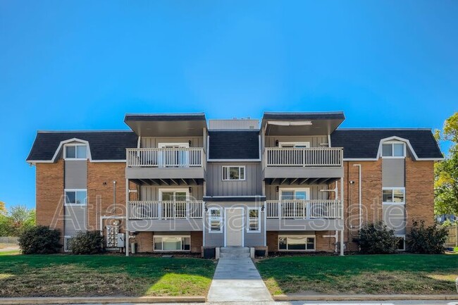 1705 30th St in Greeley, CO - Foto de edificio - Building Photo