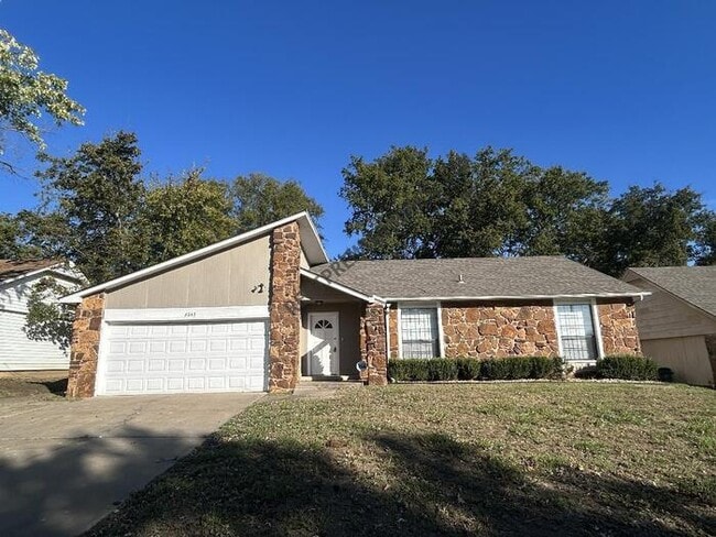 property at 2843 S 140th E Ave