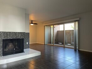 6510 College Grove Dr in San Diego, CA - Foto de edificio - Building Photo