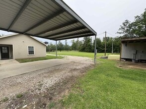 451 County Rd 4188 in Orange, TX - Building Photo - Building Photo