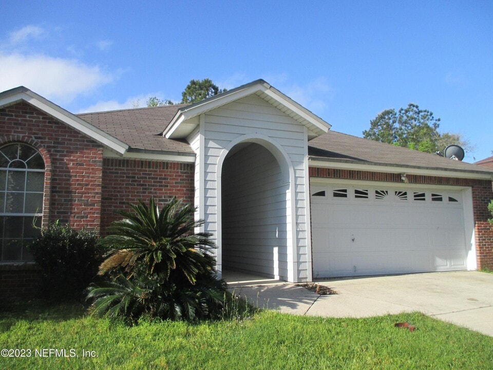 349 Turtle Dove Dr in Orange Park, FL - Building Photo
