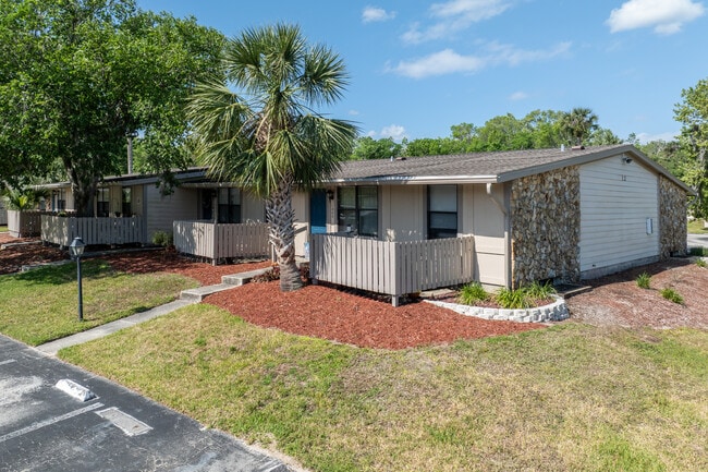 The Cottages @ Sugartree in New Smyrna Beach, FL - Foto de edificio - Building Photo