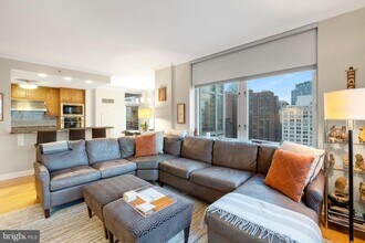 400 S Broad St in Philadelphia, PA - Building Photo - Building Photo