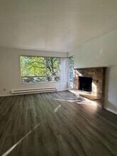 14000 Greenwood Ave N in Seattle, WA - Building Photo - Building Photo