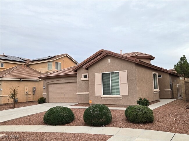 993 White Glacier Ave in Henderson, NV - Building Photo - Building Photo