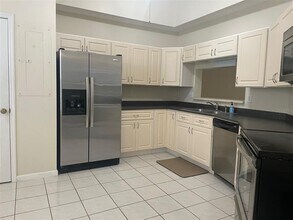 1644 Arabian Ln in Palm Harbor, FL - Building Photo - Building Photo