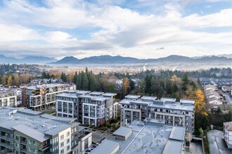 Park Suites at Central Park Village in Abbotsford, BC - Foto de edificio - Building Photo