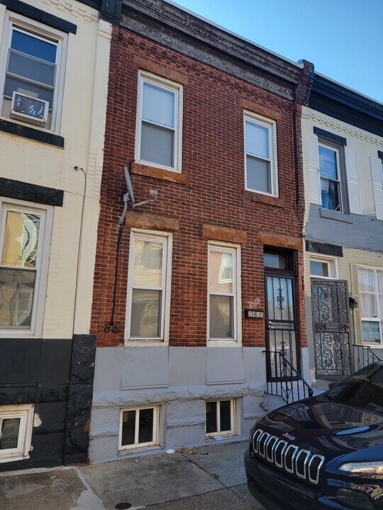 2415 N Douglas St in Philadelphia, PA - Building Photo