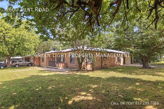 5600 Dent Rd in Fort Worth, TX - Building Photo - Building Photo