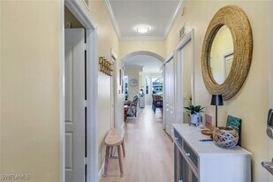 2690 Cypress Trace Cir in Naples, FL - Building Photo