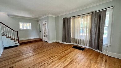 1401 Logan St SE in Grand Rapids, MI - Building Photo - Building Photo