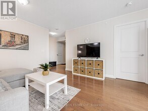 205-2205 Sherway Gardens Rd in Toronto, ON - Building Photo - Building Photo