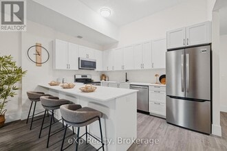 223 10th St in Hanover, ON - Building Photo - Building Photo