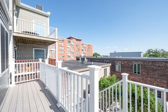 465 E 8th St, Unit 3 in Boston, MA - Building Photo - Building Photo