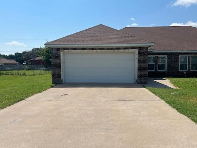 195 Ashland Dr in Waco, TX - Building Photo - Building Photo