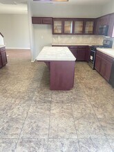 11510 Revolution Rd in Bakersfield, CA - Building Photo - Building Photo