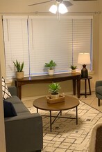 116 Stricklen Ave, Unit 116 Strickland in Del Rio, TX - Foto de edificio - Building Photo