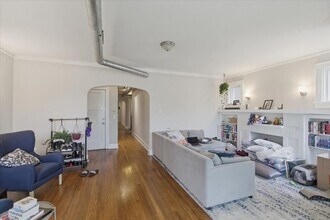 1042 N Kedzie Ave in Chicago, IL - Building Photo - Building Photo