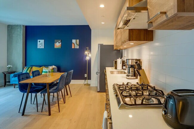 1075 Market St, Unit 508 in San Francisco, CA - Building Photo - Building Photo