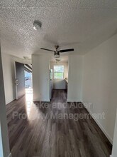 3891 NE 152nd Ave in Portland, OR - Building Photo - Building Photo