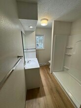 806 7th Ave NW in Waverly, IA - Building Photo - Building Photo