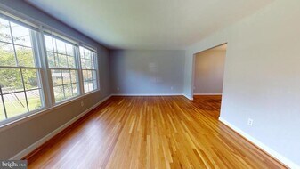 2527 Bull Run Ct in Vienna, VA - Building Photo