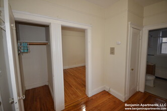 1691 Commonwealth Ave, Unit 16 in Boston, MA - Building Photo - Building Photo
