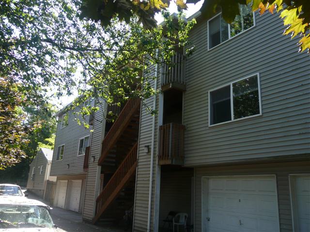 Lents Apartments in Portland, OR - Building Photo