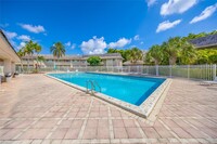 7480 Miami Lakes Dr in Hialeah, FL - Building Photo - Building Photo