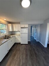 10 Saratoga Ave in Pawtucket, RI - Building Photo - Building Photo