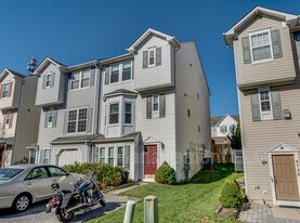 6732 Cozy Ln in Elkridge, MD - Building Photo
