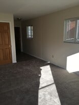 1088 Franklin Ave, Unit D