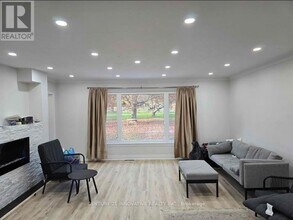 1377 Stouffville Rd in Richmond Hill, ON - Building Photo - Building Photo