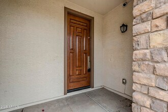 2744 E Donato Dr in Gilbert, AZ - Building Photo - Building Photo