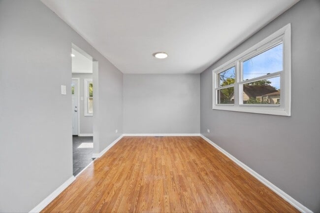 162 Frederick Dr in Chicago Heights, IL - Building Photo - Building Photo