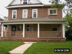 404 W Wayne St Apartamentos