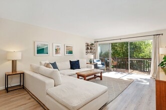 2727 Miradero Dr in Santa Barbara, CA - Building Photo - Building Photo