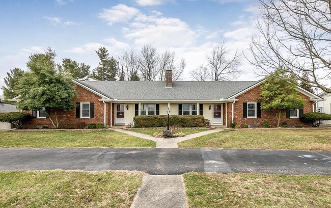 property at 305 Lakeshore Dr