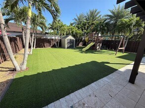 1535 SW 145th Ave in Miami, FL - Building Photo - Building Photo