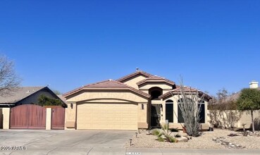 6458 W Adobe Dr in Glendale, AZ - Building Photo - Building Photo