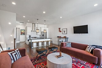 2702 Delaware Ave in Nashville, TN - Building Photo - Building Photo