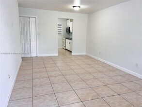 7950 SW 5th St in Miami, FL - Building Photo - Building Photo