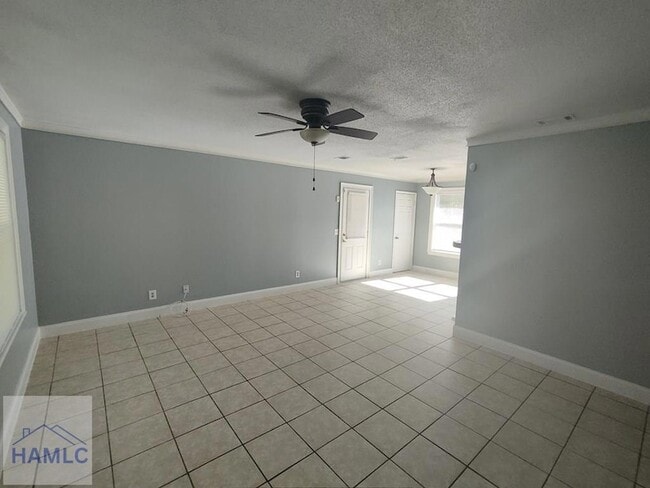 1007 Live Oak Dr in Hinesville, GA - Building Photo - Building Photo
