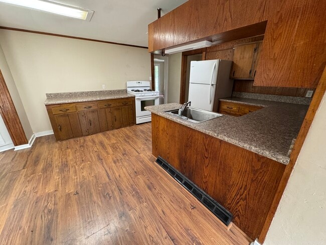 21 Elm St, Unit A in Upton, MA - Building Photo - Building Photo