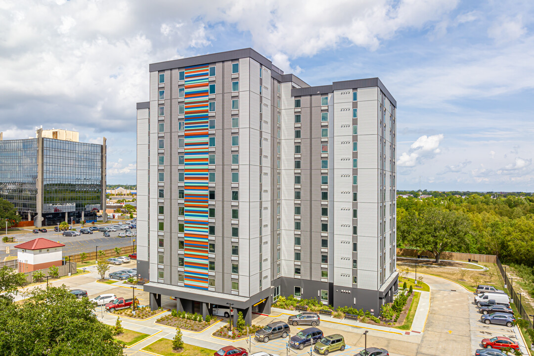 Lake Forest Manor Senior Apartments 62+ in New Orleans, LA - Building Photo